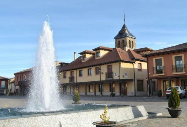 Villa Mencia Mansilla de las Mulas Exterior foto